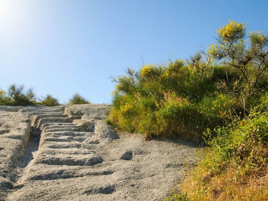 Trekking a Ischia passeggiata sul Monte Epomeo